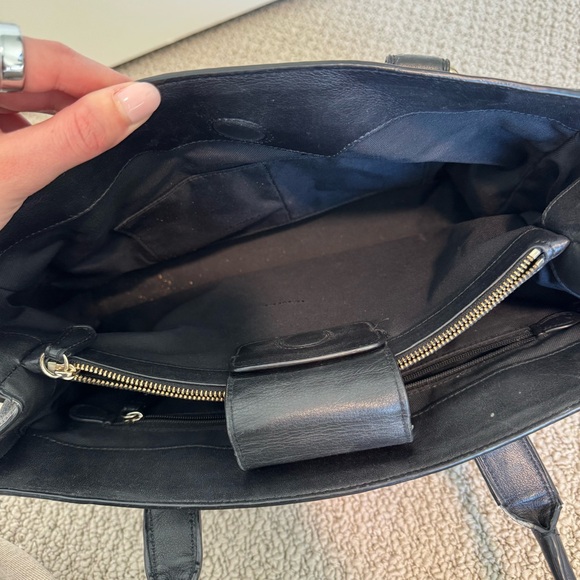 Coach Swagger Carryall - Picture 13 of 15